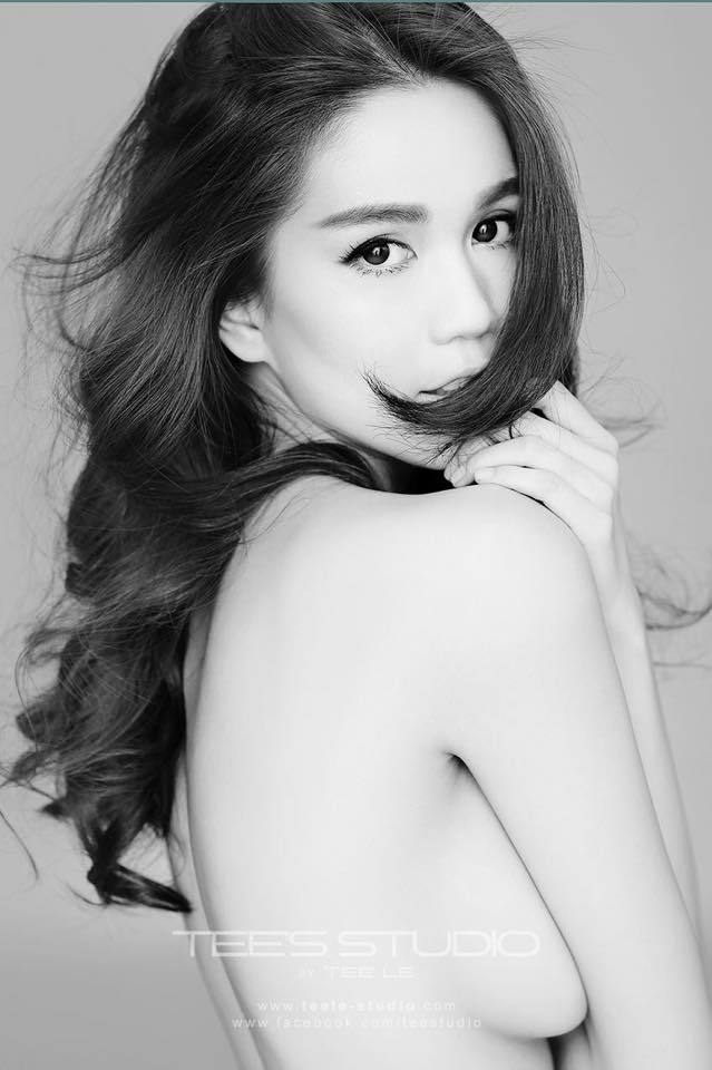 友田彩也香作品